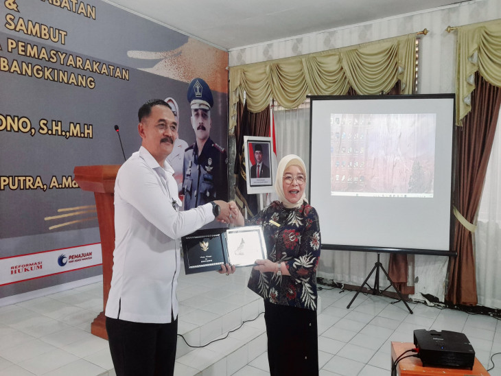 Usai Pananaman Semangka, Pj Sekda Kampar Ramlah Saksikan Pisah Sambut Kalapas Kelas II A Bangkinang