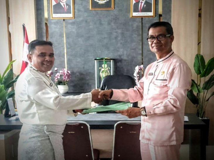 Lakukan Sertijab, Pj Bupati Kampar Tunjuk Salmi Hadi, S. Sos, M. Si Sebagai Plt. Kepala Dinas Kominfo dan Persandian Kabupaten Kampar
