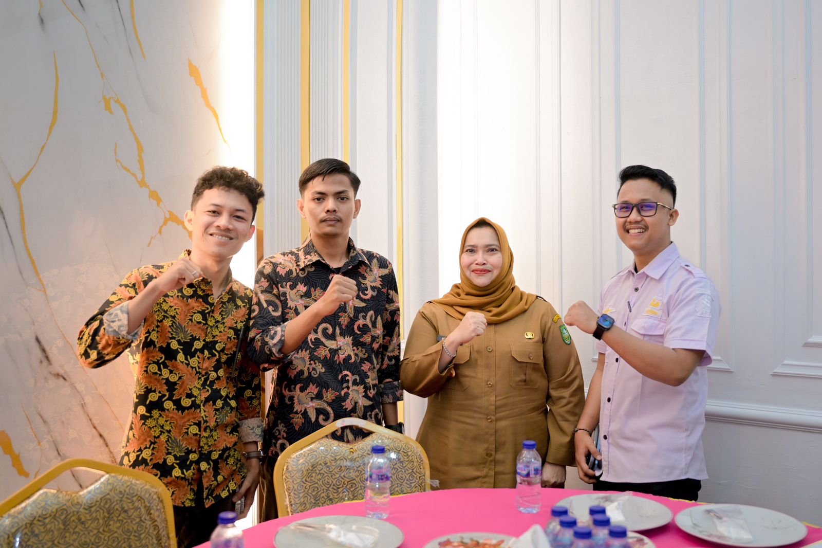 Kasmarni Beri Klarifikasi Terkait Tunda Bayar Beasiswa
