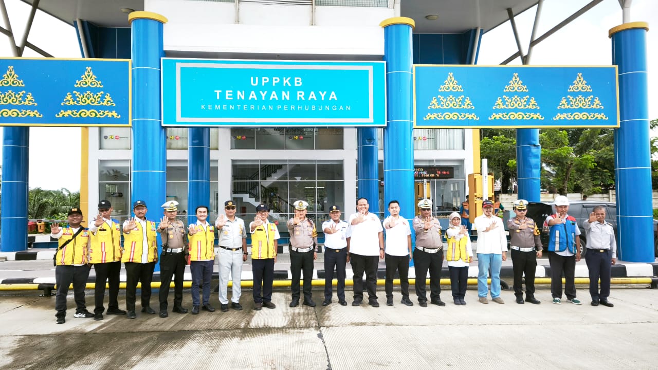 Kombes Taufiq Lukman Nurhidayat Pimpin Pengecekan Ketat di UPPKB Tenayan Raya, Kendaraan Dua Sumbu Ke Atas Wajib Patuhi Aturan Mudik