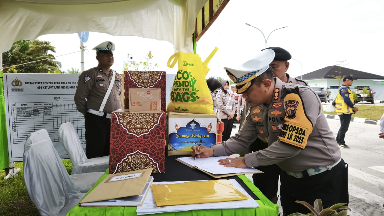 Dirlantas Polda Riau Dampingi Kapolda Riau Cek Pos Pengamanan dan Pelabuhan Dumai