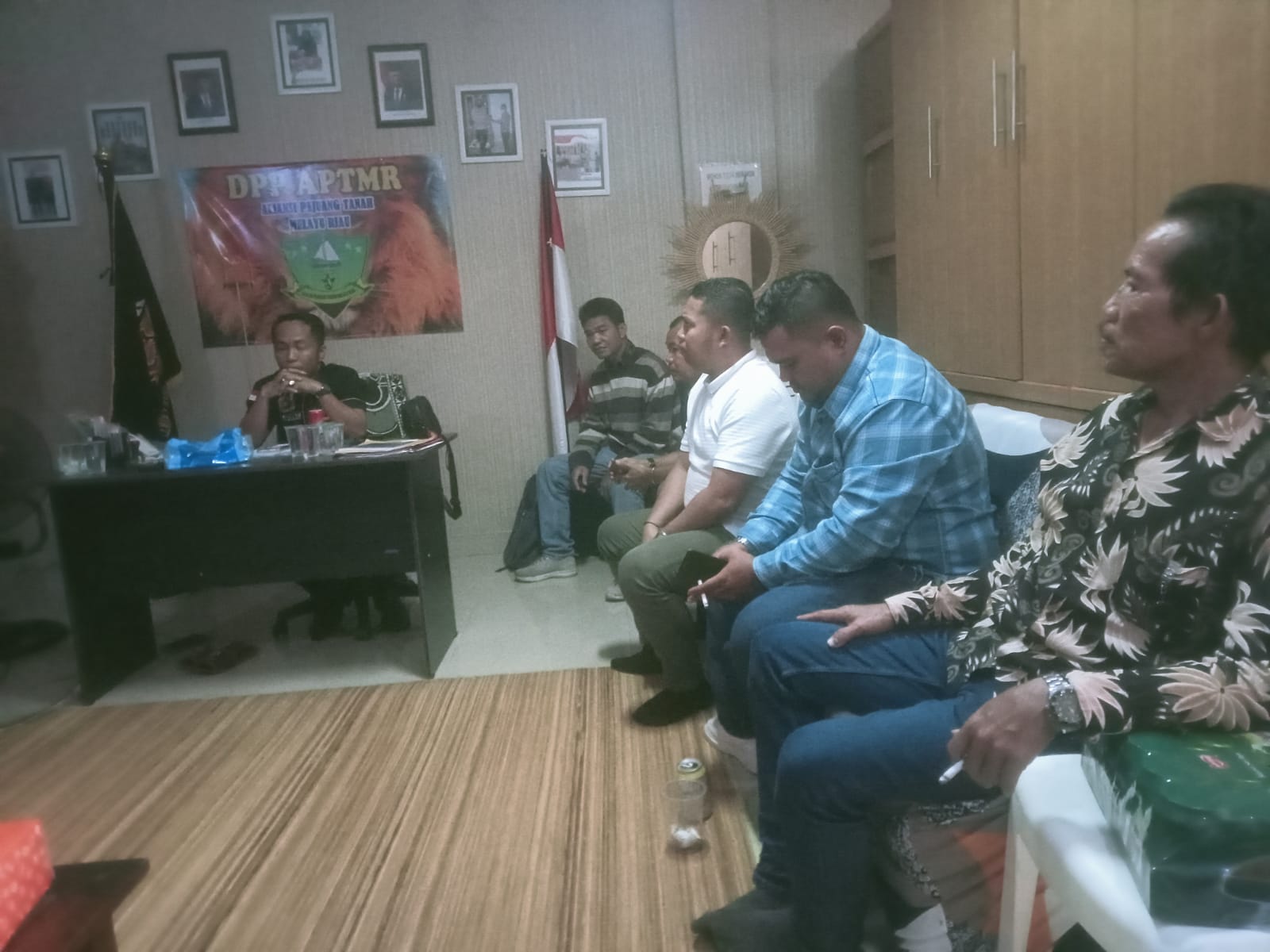 Rapat perdana dan pembuatan fakta integritas anggota Dewan Pers Nusantara (DPN) Propinsi Riau