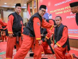 Wako dan Wawako Pekanbaru Resmi Sebagai Pendekar Kehormatan Tapak Suci