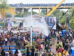 Kebersamaan Wako Pekanbaru Bersama Warga Terlihat Dalam Petang Belimau Sambut Ramadan 1447 H