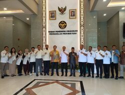 Wali Kota Pekanbaru Hadiri Penyerahan LHP BPK
