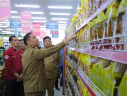 Pemko Pekanbaru Pantau Harga dan Kelayakan Produk di Ritel, Wawako Ingatkan Pedagang Patuhi HET