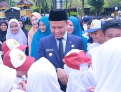 Pemko Pekanbaru Siapkan Seragam Sekolah Gratis Bagi Anak Kurang Mampu