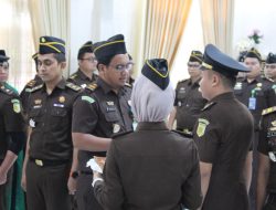 Dr. Eka Nugraha SH MH Lantik Pejabat Baru Di Lingkungan Internal Kajari Pelalawan 