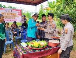 *Polsek Ukui Gelar Doa Bersama Awali Perbaikan Jembatan Presisi Polri di Jalan Sinduan*