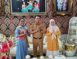 Wakil Bupati Pelalawan H. Husni Tamrin, S.H. dan Istri, Hj. Rohani Tamrin, S.E., Dukung Penuh Wahyu Trinanda Puteri Menuju Grand Final Duta Pariwisata Riau 2026